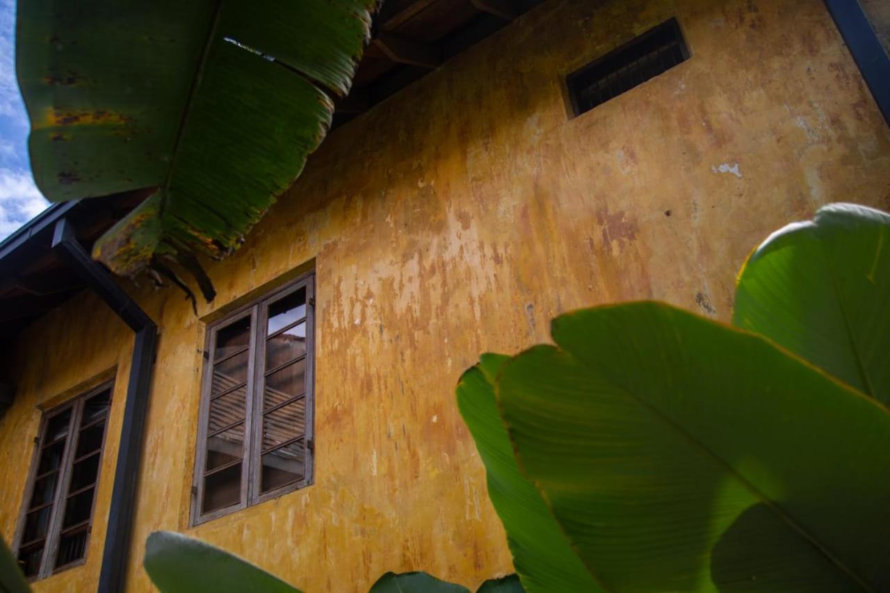 The Postcard Mandalay Hall, Kochi Екстер'єр фото